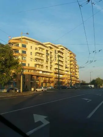 Tisza Parti Luxus Apartman Studio *